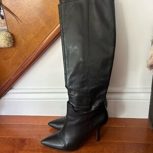 Gorgeous Nine West Black leather classic boots ❤️9.5
